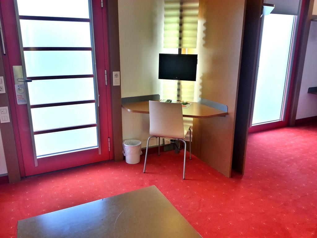 Orange Wings Krems Hotel Ruang foto