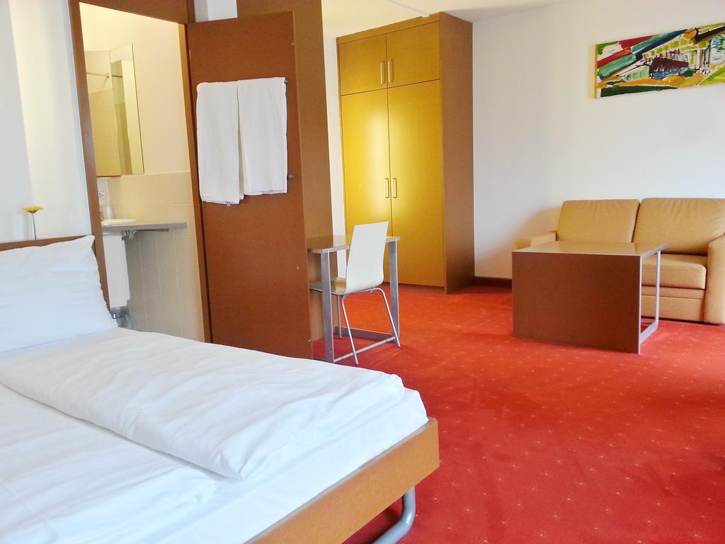 Orange Wings Krems Hotel Ruang foto